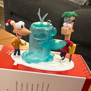 New in box!!! Disney Phineas and Ferb Ornament